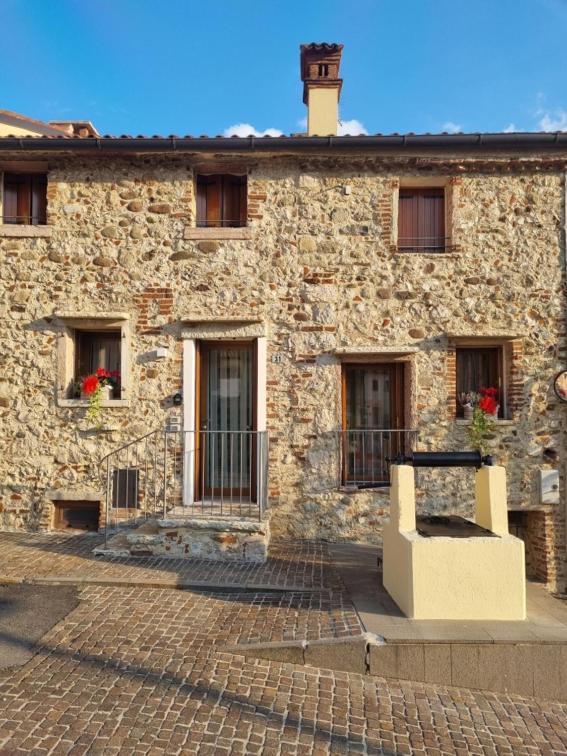 Eloisa E Abelardo Lägenhet Pove del Grappa Exteriör bild